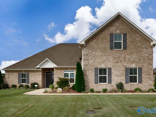 17226 Stonegate Drive, Athens, AL 35613