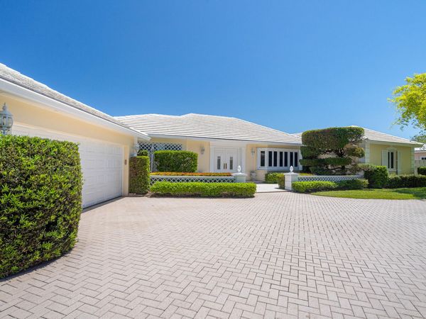 57 CAYUGA Road, Sea Ranch Lakes, FL 33308