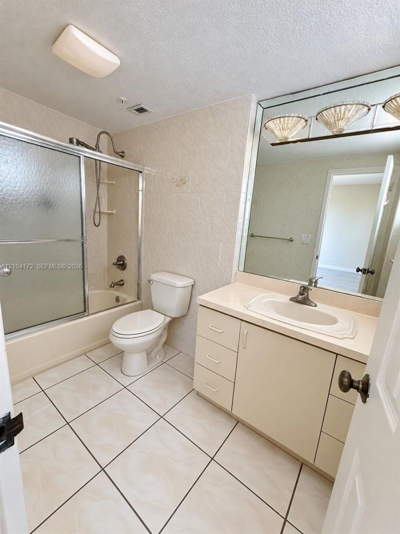 2829 Indian Creek Dr, Unit 410, Miami Beach, FL 33140 Photo