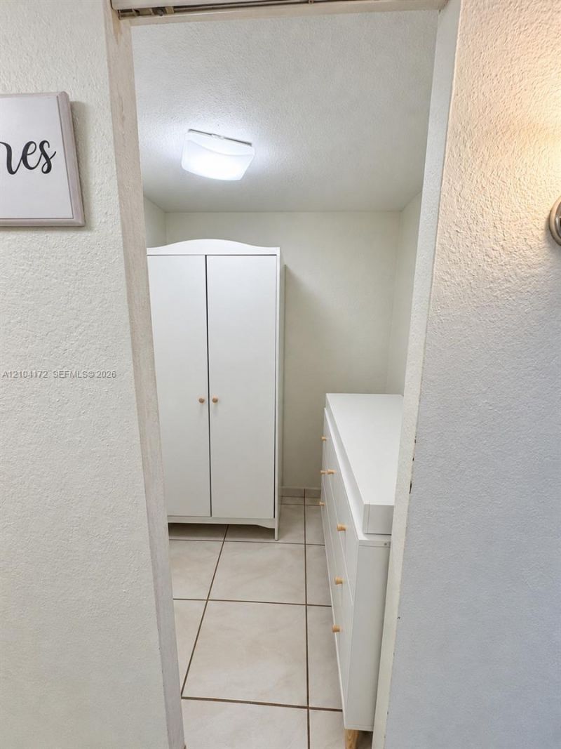 2829 Indian Creek Dr, Unit 410, Miami Beach, FL 33140 Photo