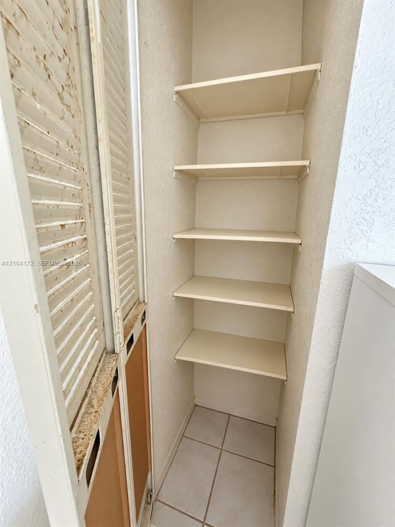 2829 Indian Creek Dr, Unit 410, Miami Beach, FL 33140 Photo