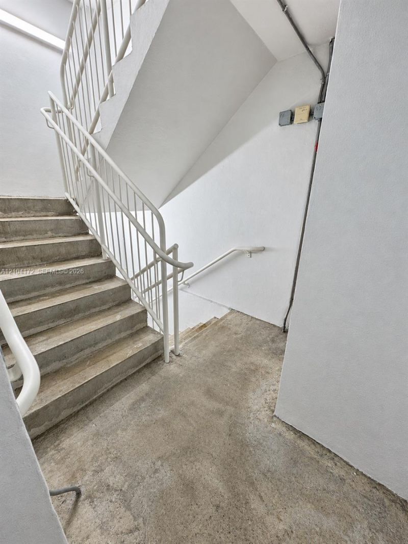 2829 Indian Creek Dr, Unit 410, Miami Beach, FL 33140 Photo