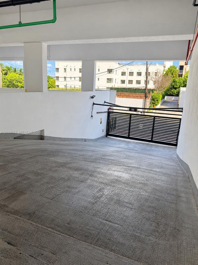 2829 Indian Creek Dr, Unit 410, Miami Beach, FL 33140 Photo