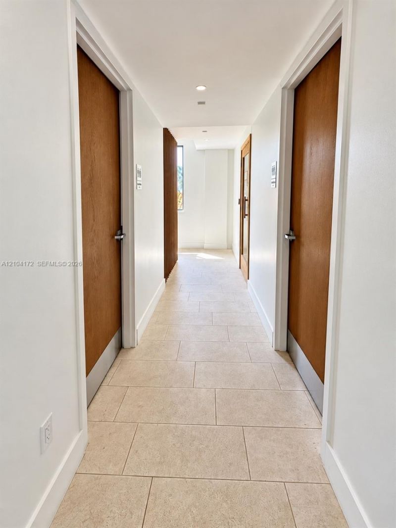 2829 Indian Creek Dr, Unit 410, Miami Beach, FL 33140 Photo