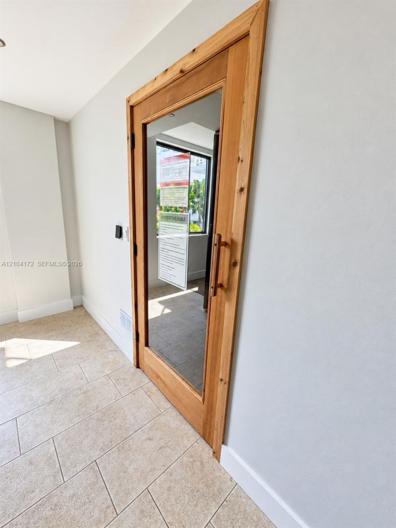 2829 Indian Creek Dr, Unit 410, Miami Beach, FL 33140 Photo