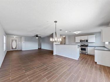 4921 Thorn Hollow Drive, Fort Worth, TX 76244