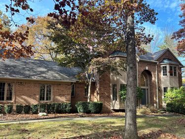 1147 Andante Court, Addison Township, Mi 48370