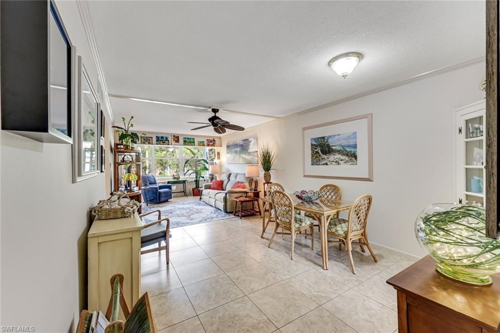 72 7th St S, Unit 202, Naples, FL 34102 Photo