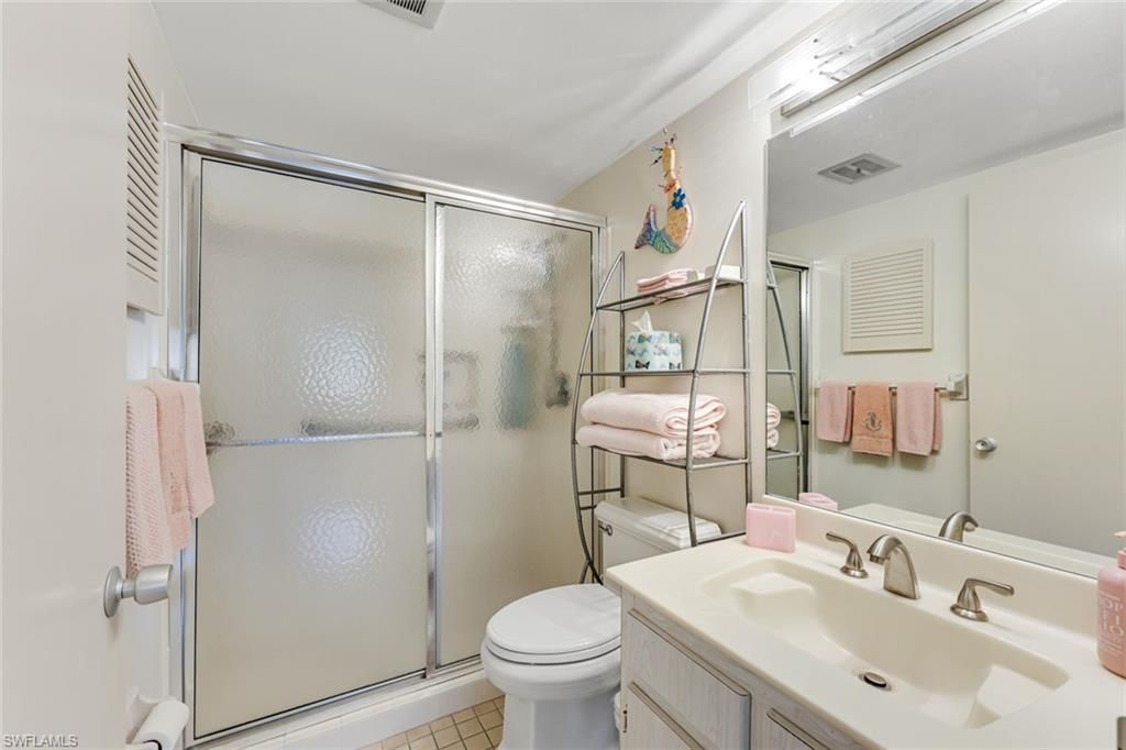 72 7th St S, Unit 202, Naples, FL 34102 Photo