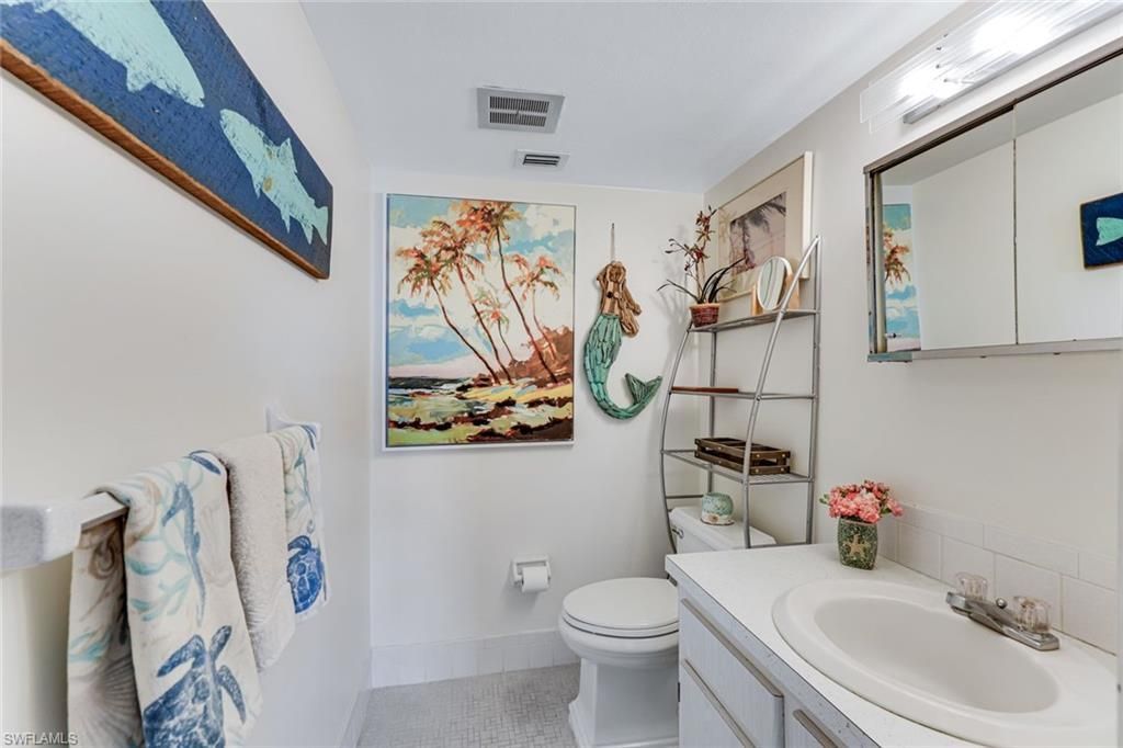 72 7th St S, Unit 202, Naples, FL 34102 Photo