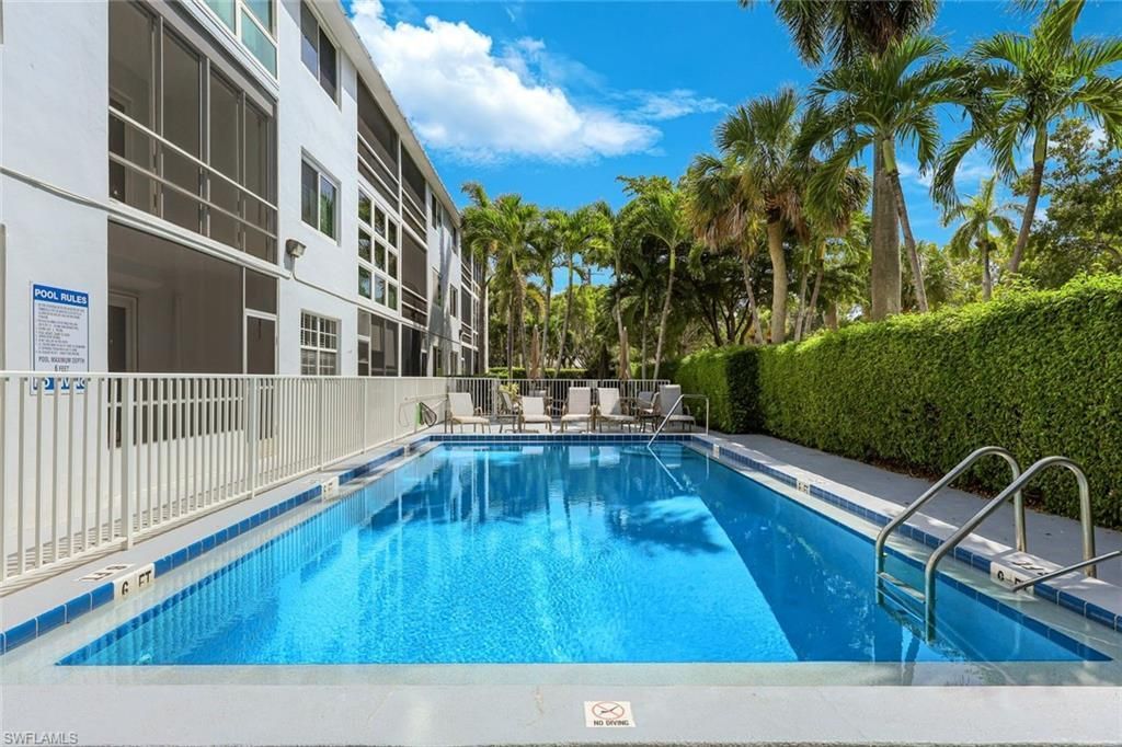 72 7th St S, Unit 202, Naples, FL 34102 Photo