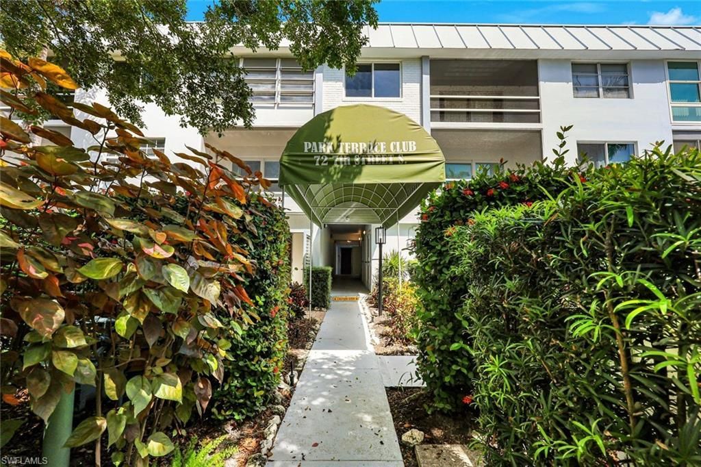 72 7th St S, Unit 202, Naples, FL 34102 Photo
