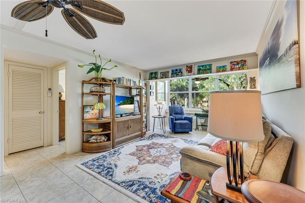 72 7th St S, Unit 202, Naples, FL 34102 Photo