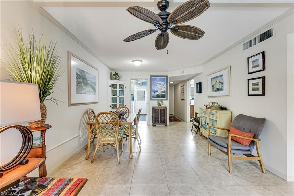 72 7th St S, Unit 202, Naples, FL 34102 Photo