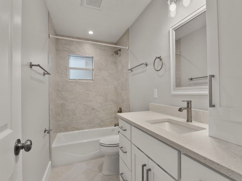 407 Easy Street , Sebastian, FL 32958 Photo