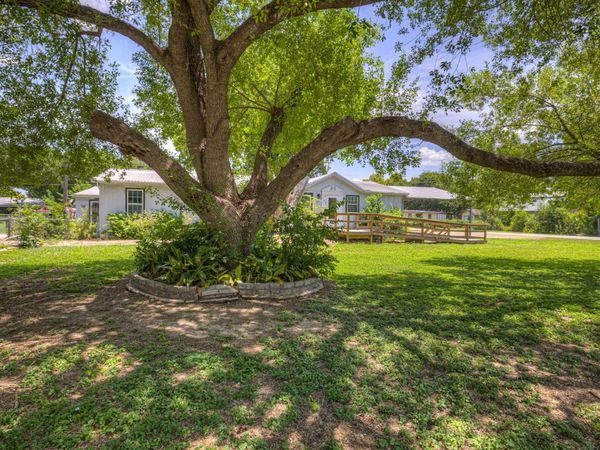 305 Elm DR, McQueeney, TX 78123