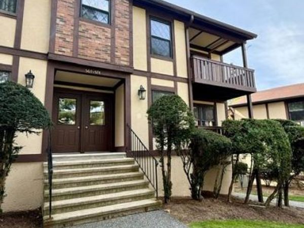 571 Sierra Vista Lane , Valley Cottage, NY 10989
