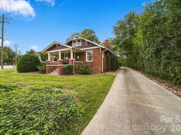 1339 5th Street NE, Hickory, NC 28601