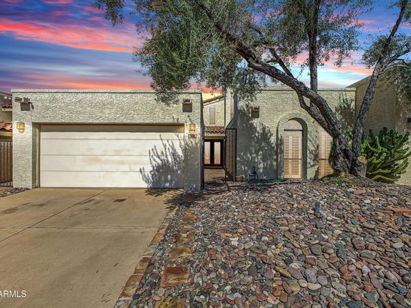 1930 E LINGER Lane, Phoenix, AZ 85020