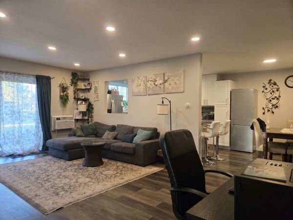 290 N Westgate Road , Unit 100, Mount Prospect, IL 60056
