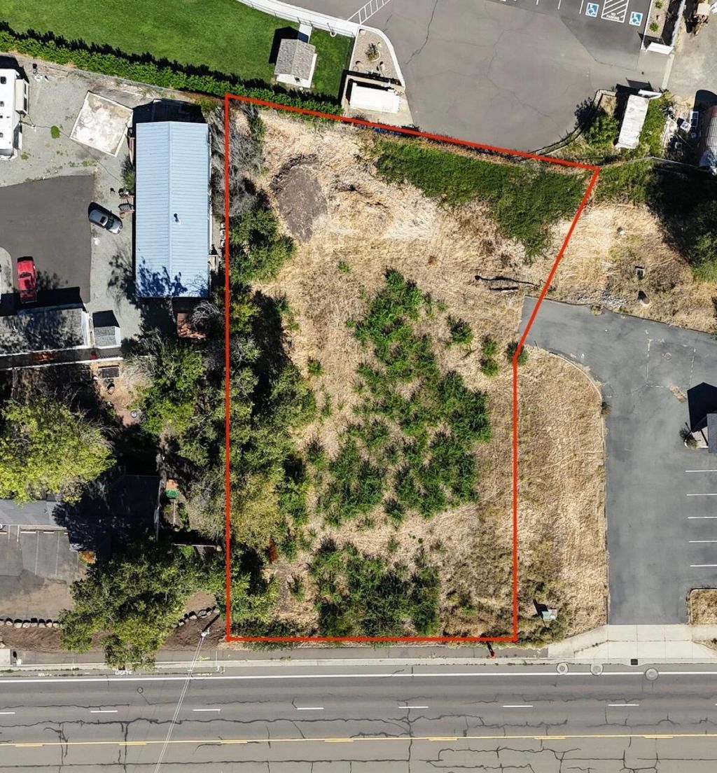 311 S Pacific Highway, Talent, OR 97540 Main Photo
