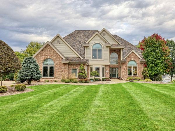 1225 Saint Patrick Way, Sun Prairie, WI 53590