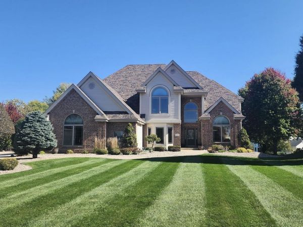 1225 Saint Patrick Way, Sun Prairie, WI 53590