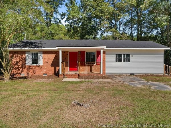 878 Carolina Church Road, St Pauls, NC 28384