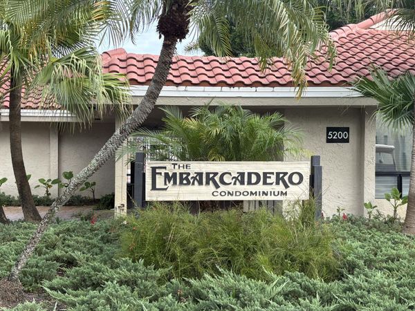 5248 NE 6th Avenue, Unit D32, Oakland Park, FL 33334