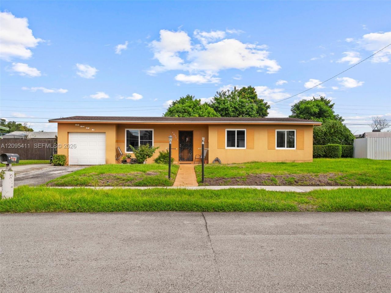 3745 NW 193rd Ter , Miami Gardens, FL 33055 Photo