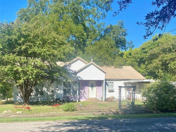201 N Main, Randolph, TX 75475