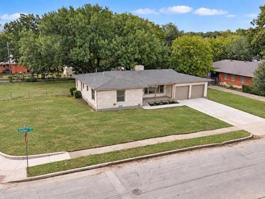 2266 Sutter Street, Dallas, TX 75216