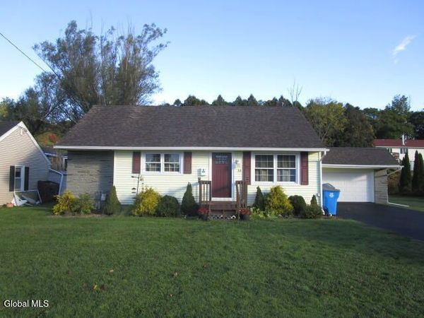 28 Lee Avenue, Gloversville, NY 12078