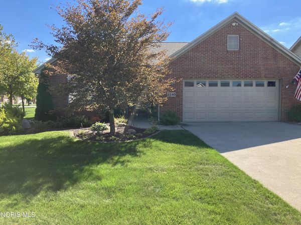 4240 E Crystal Ridge Drive , Maumee, OH 43537