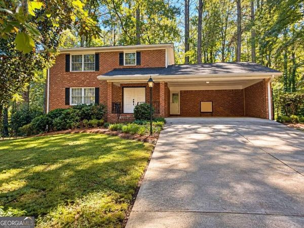 2878 Pine Valley Circle, East Point, GA 30344