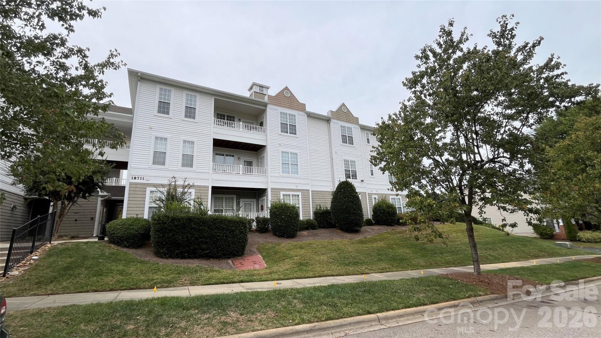 18711 Ruffner Drive, Unit 3C, Cornelius, NC 28031 Main Photo