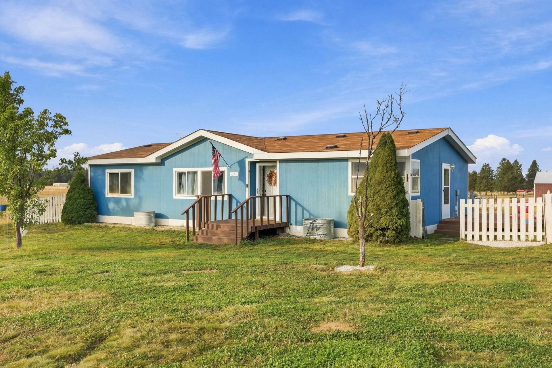 40325 N Sunset Ln primary photo