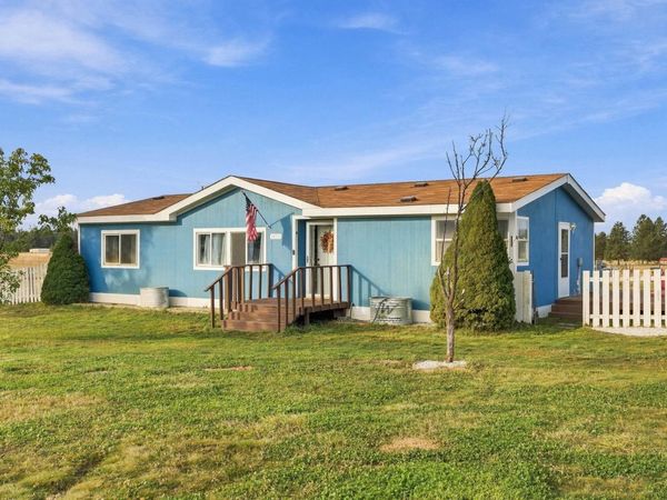 40325 N Sunset Ln, Deer Park, WA 99006