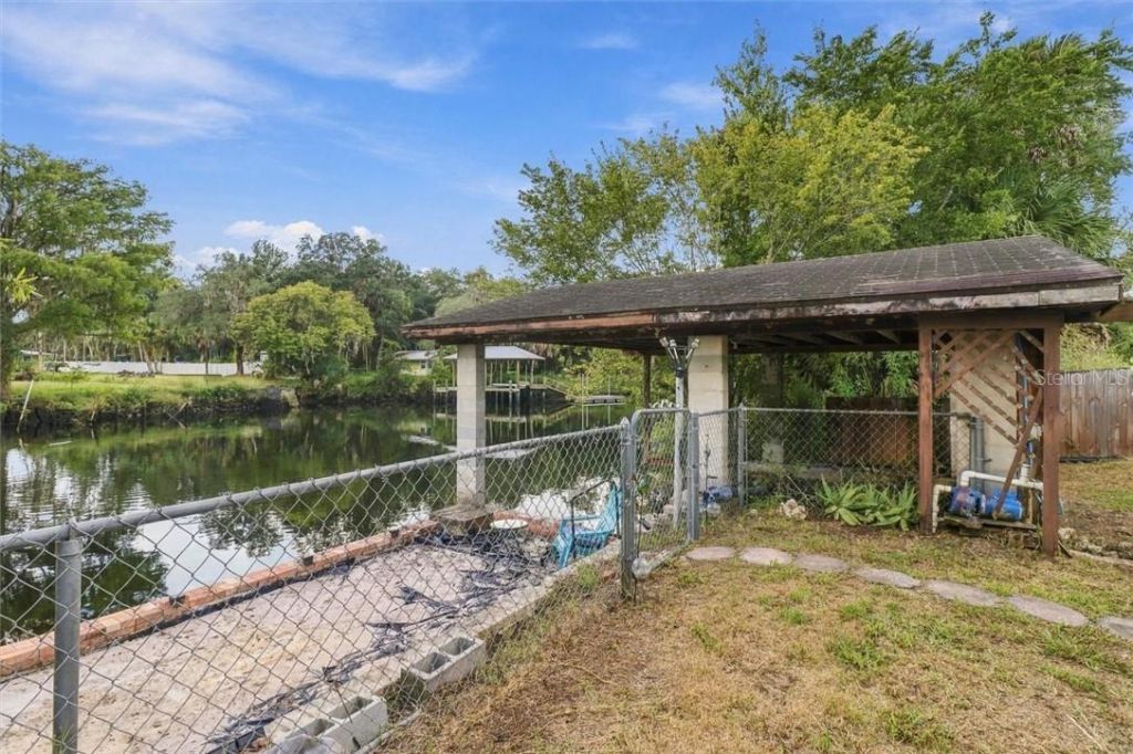 360 S Inglis Avenue, Inglis, FL 34449 Photo