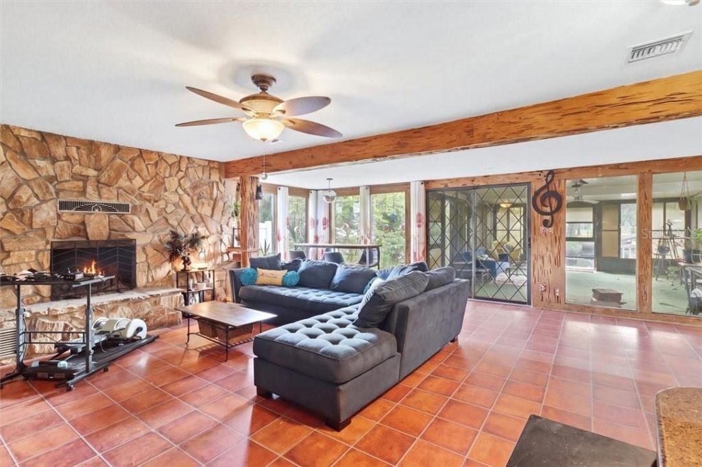 360 S Inglis Avenue, Inglis, FL 34449 Photo