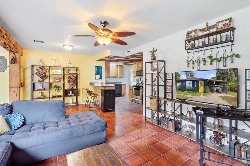 360 S Inglis Avenue, Inglis, FL 34449 Photo