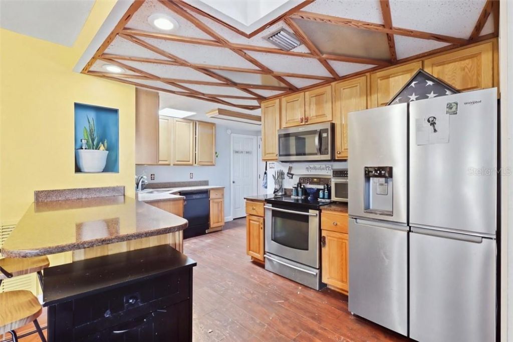 360 S Inglis Avenue, Inglis, FL 34449 Photo