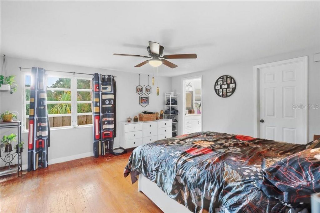 360 S Inglis Avenue, Inglis, FL 34449 Photo