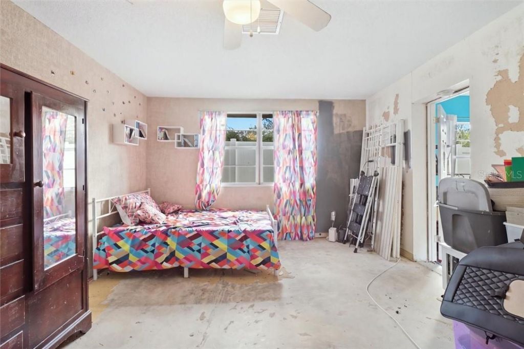 360 S Inglis Avenue, Inglis, FL 34449 Photo