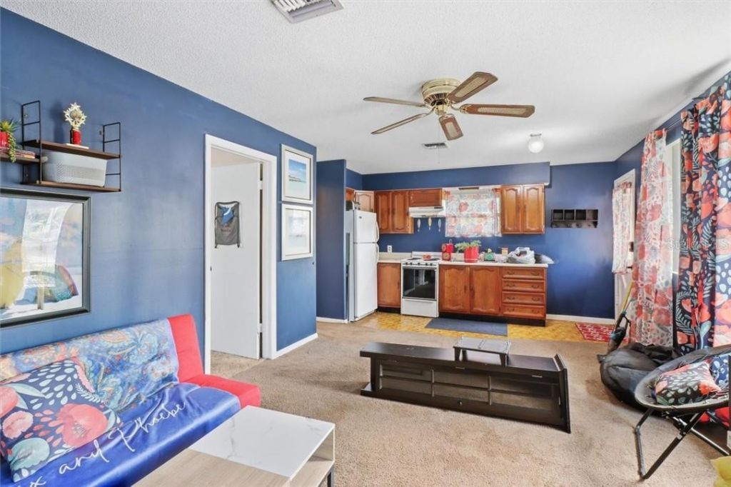 360 S Inglis Avenue, Inglis, FL 34449 Photo