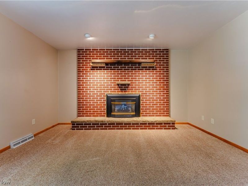 383 Bahler Street SW, Sugarcreek, OH 44681 Photo 13