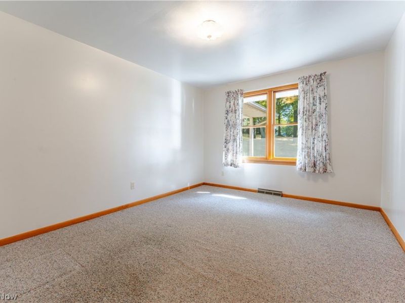 383 Bahler Street SW, Sugarcreek, OH 44681 Photo 17