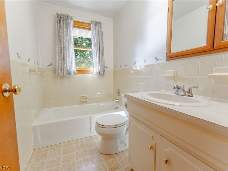 383 Bahler Street SW, Sugarcreek, OH 44681 Photo 21