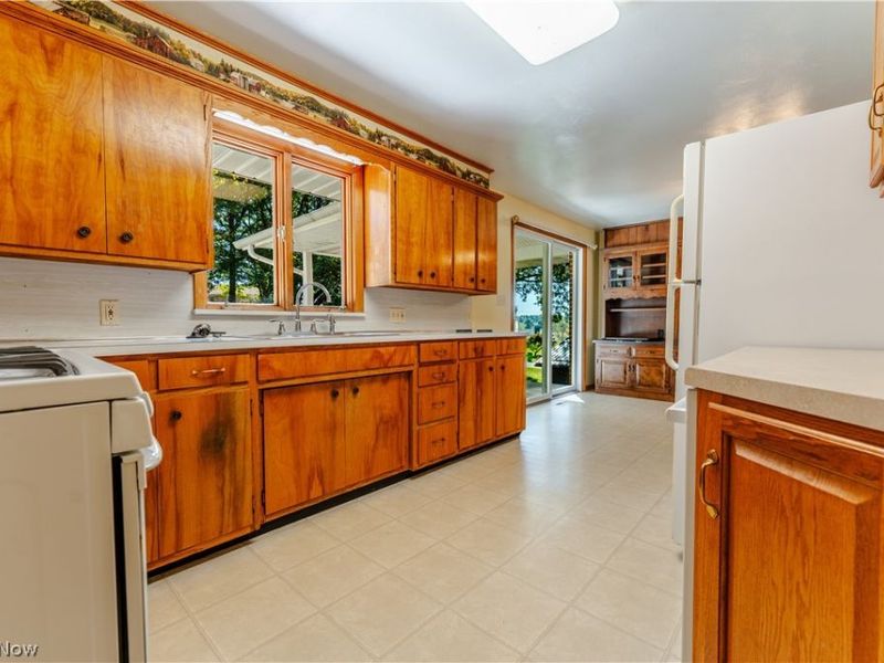 383 Bahler Street SW, Sugarcreek, OH 44681 Photo 7