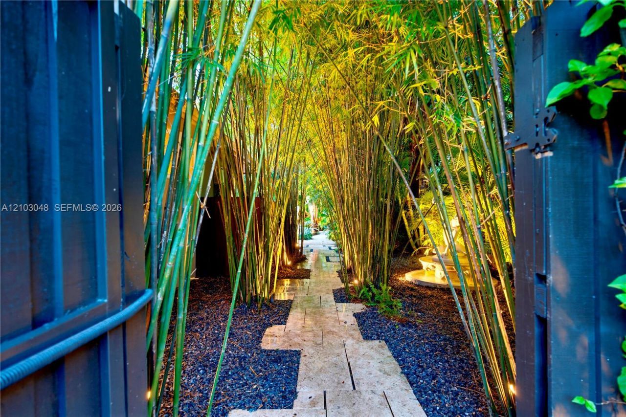 537 NE 96th St , Miami Shores, FL 33138 Photo